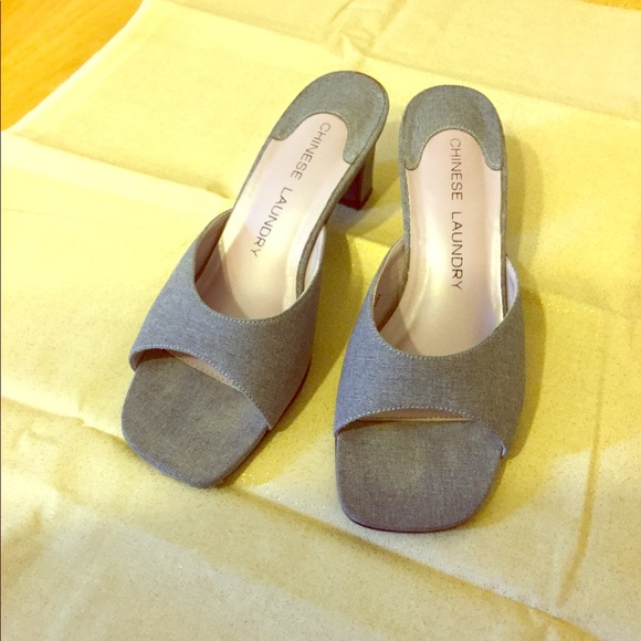 Women’s Slides, Sz 6-1/2 in Gray, By Chinese Laundry, EUC Super Cute! - Picture 1 of 3